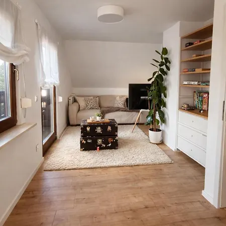 Bei Leipzig Mit Balkon & Parkplatz Appartement