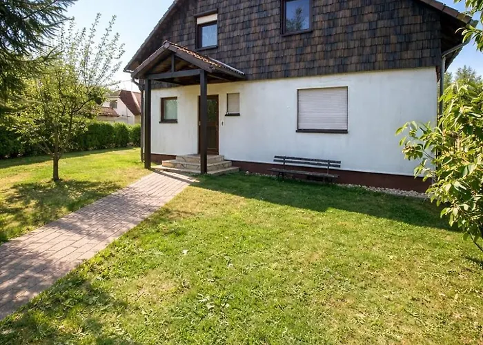 Green Country House Apartment